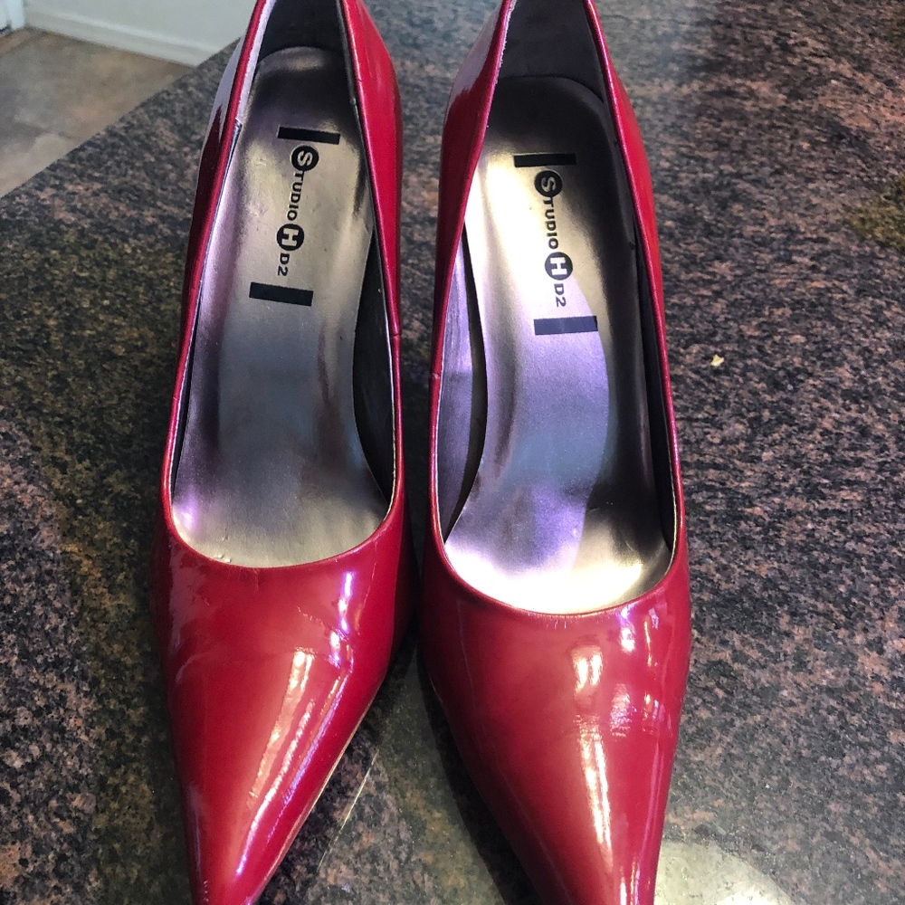 red Studio Hd2 shiny patent shoes